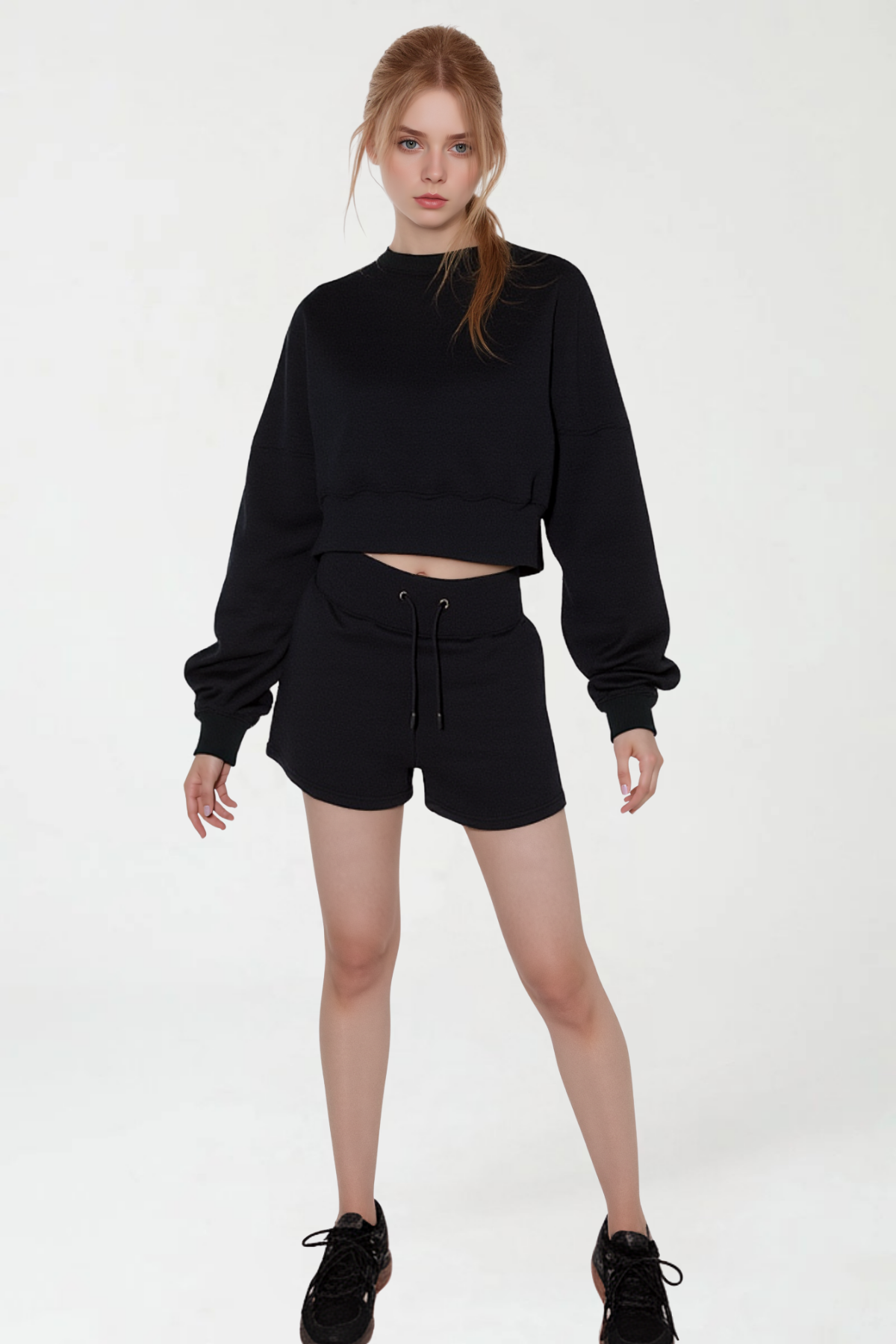 Kadın Siyah Renkli Sweatshirt Şort Takım