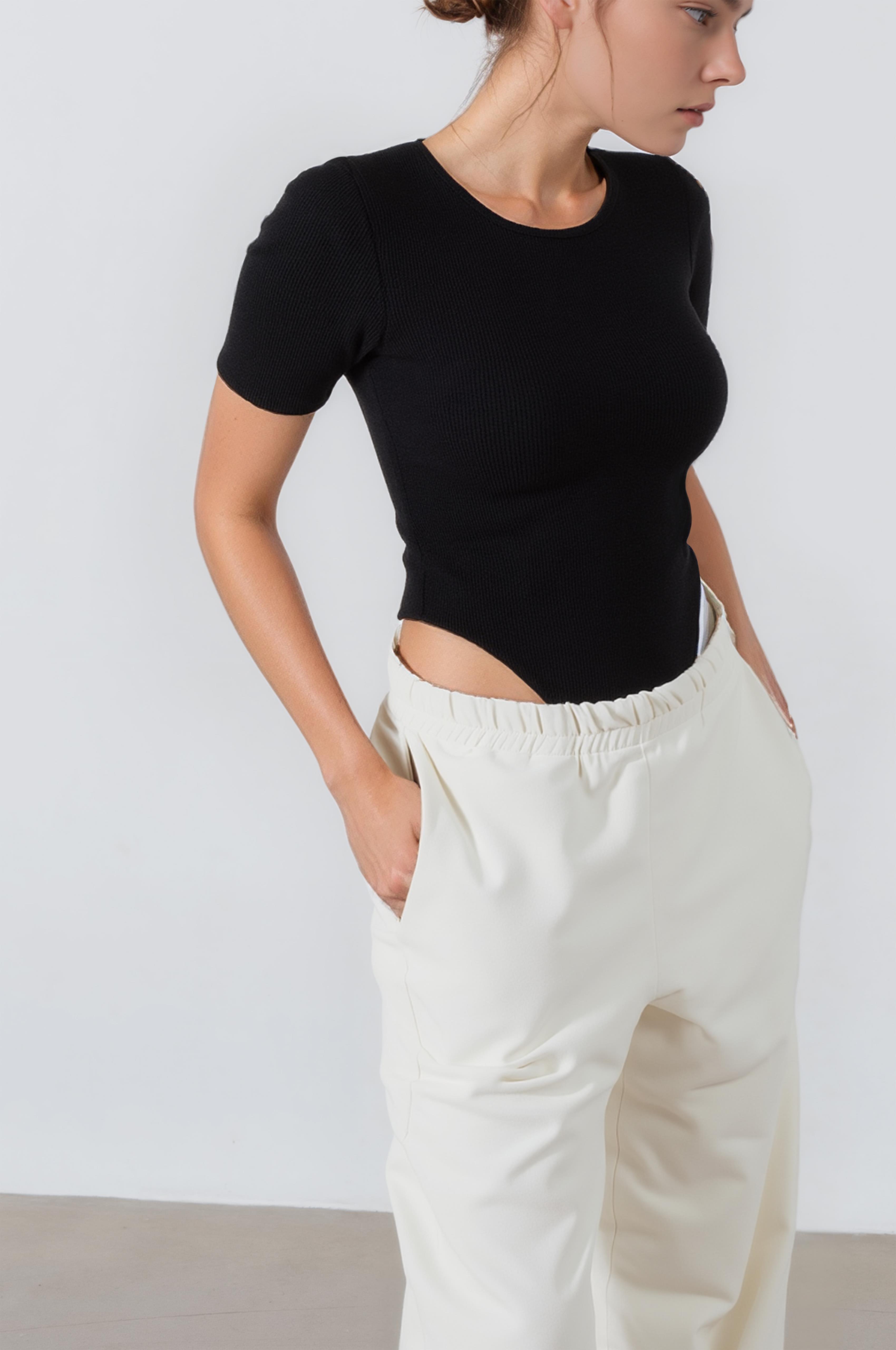 Kadın Siyah Kısa Kollu Kaşkorse Alttan Çıtçıtlı Body