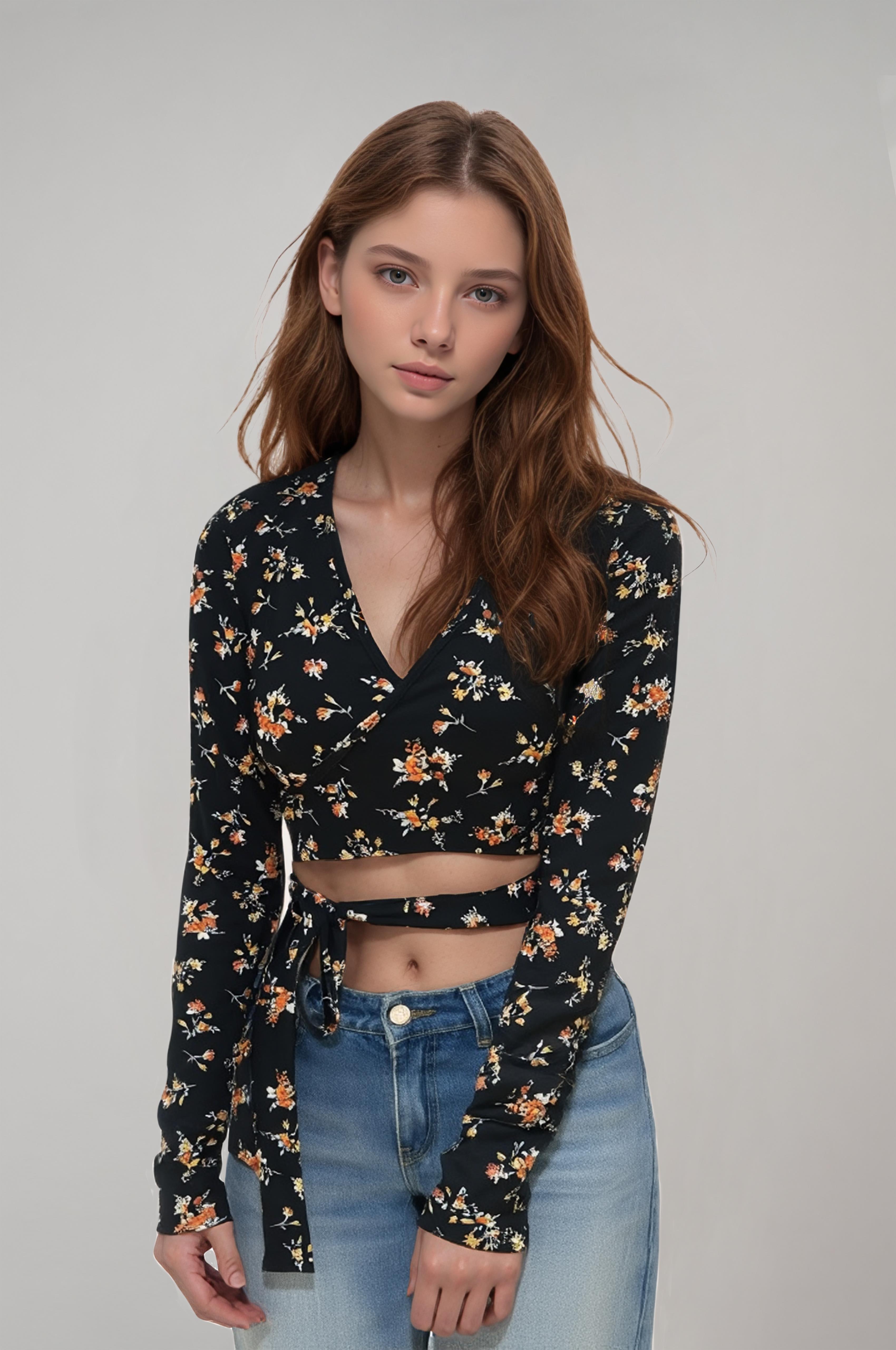 Kadın  Crop Baglama Detaylı Çiçek Desenli Siyah Bluz